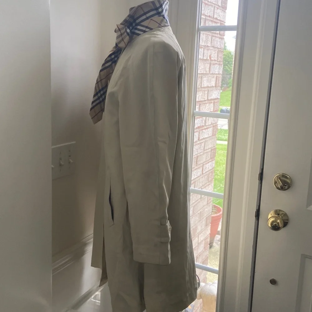 Burberry Camden Heritage Car Coat - Picture 5 of 16